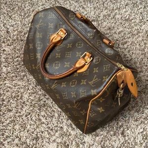 Louis Vuitton Speedy 30